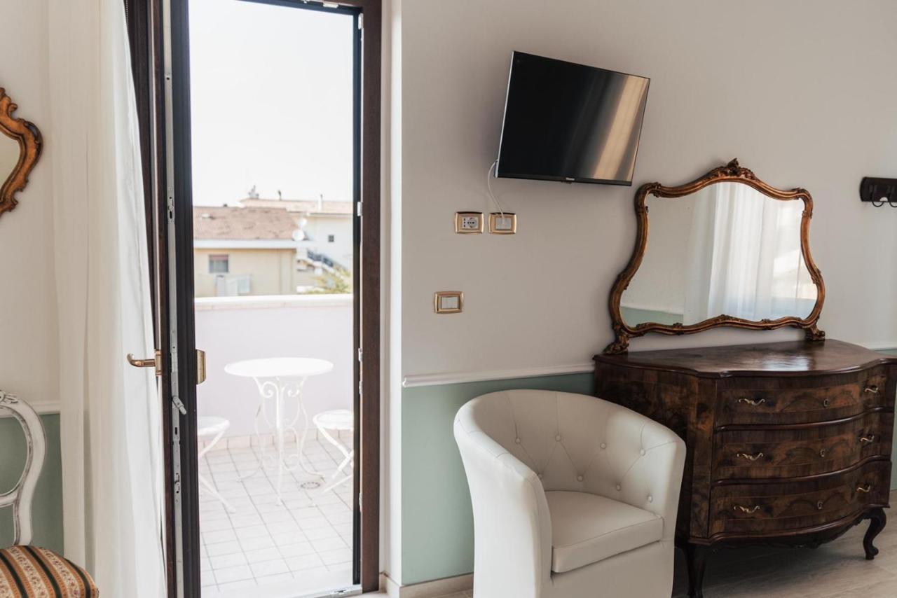 B&B Domus Aurea 20 San Giovanni Teatino Kültér fotó
