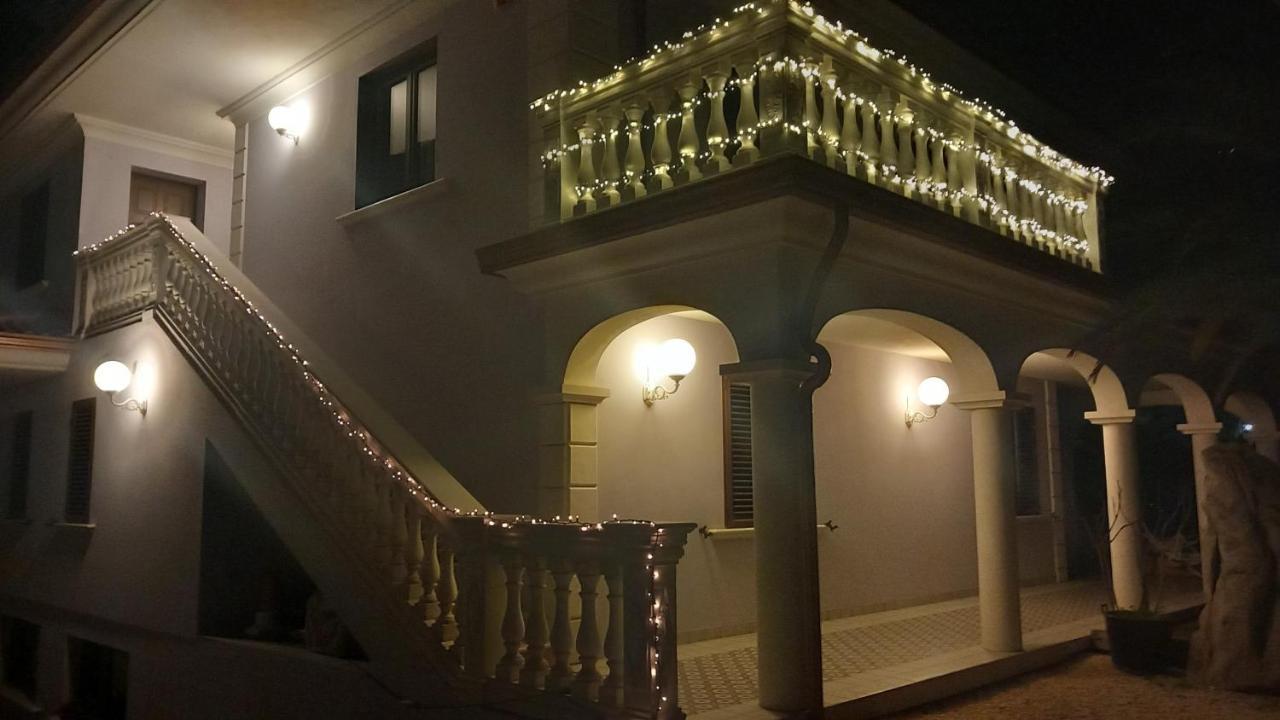 B&B Domus Aurea 20 San Giovanni Teatino Kültér fotó
