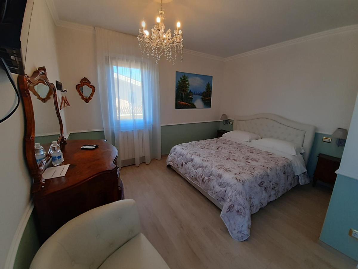 B&B Domus Aurea 20 San Giovanni Teatino Kültér fotó