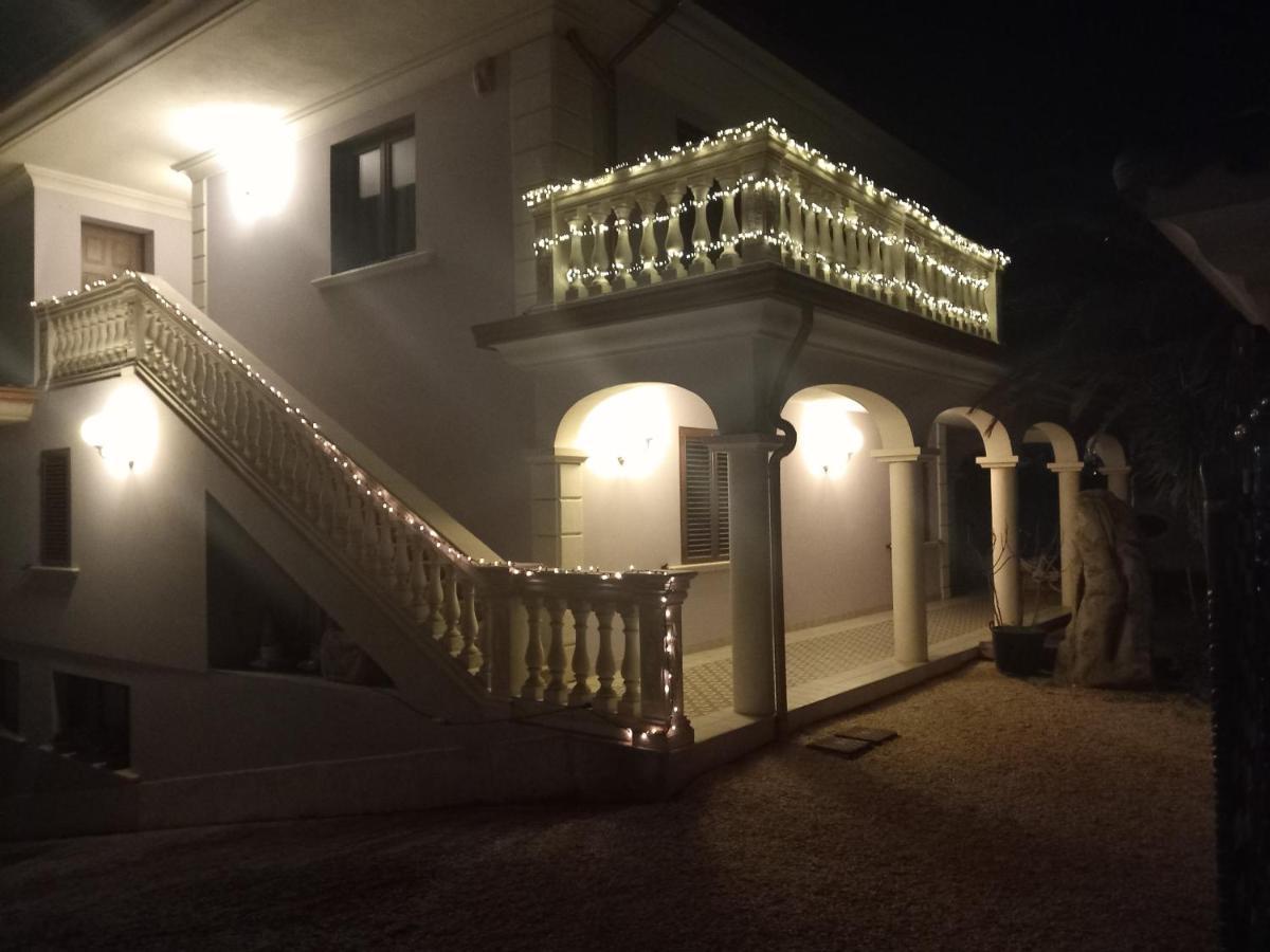 B&B Domus Aurea 20 San Giovanni Teatino Kültér fotó